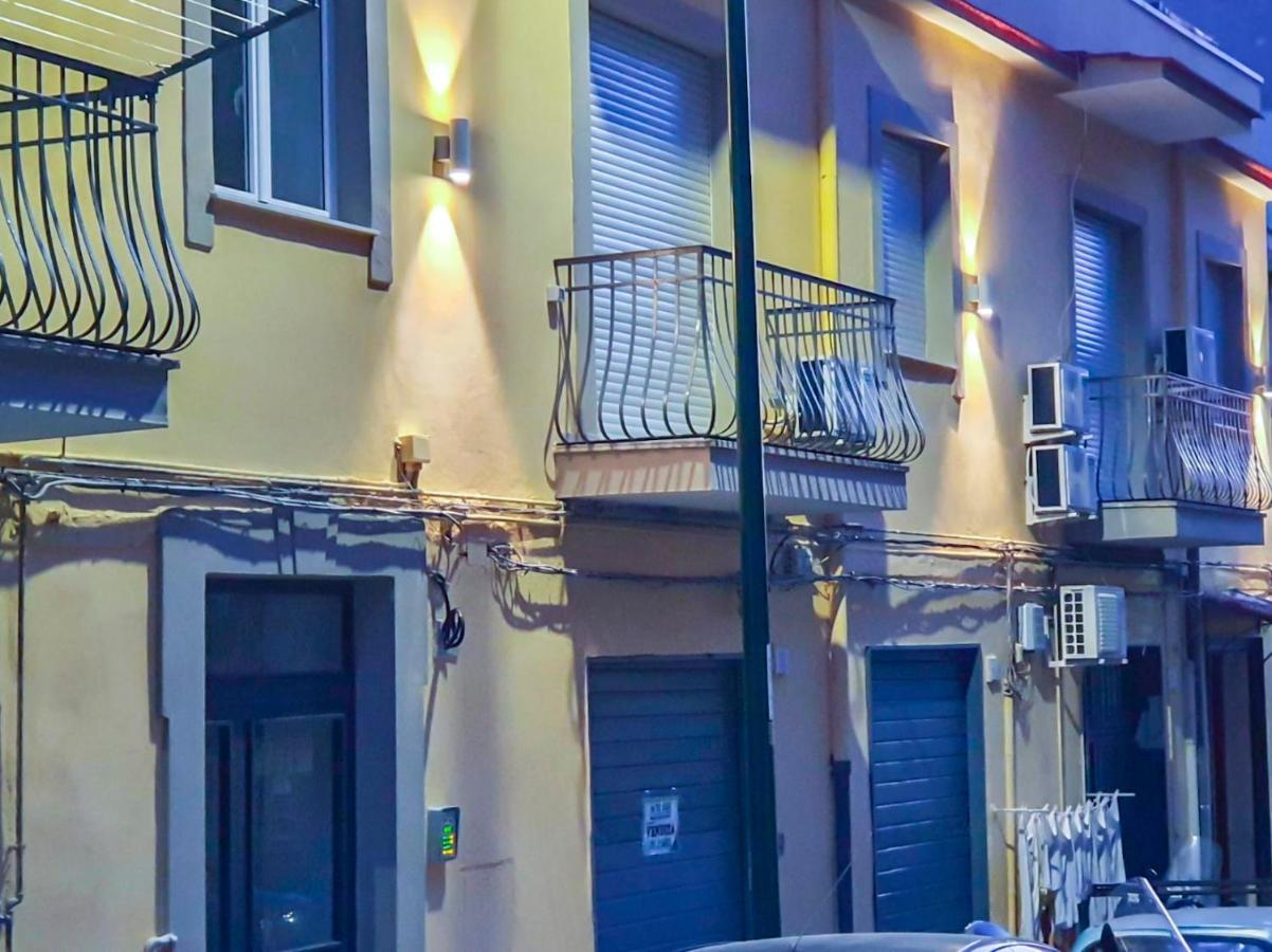 Dimora Costantino Bed & Breakfast Napoli Bagian luar foto